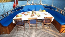 Kayhan 12 Alfresco Dining